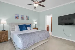 Lounge on Lakewood Sleeps 10 - Image 3