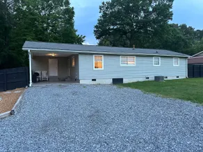 Charming 3 Bed, 2 bath home - Image 4