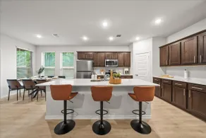 Luxurious 4 Bed Duplex Getaway! - Image 3