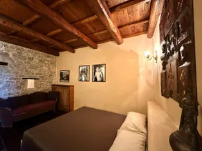 House of the Cortese Traveler - Image 2