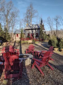 Ma & Pa's 1820 Cabin Firepit Trail w/Outdoor Bath - Image 3