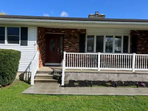 Beautiful Private Ranch Retreat close to downtown! - Image 3