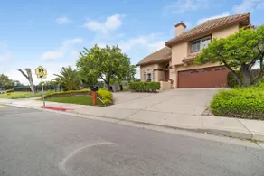Large Modern Home in Evergreen - Image 2