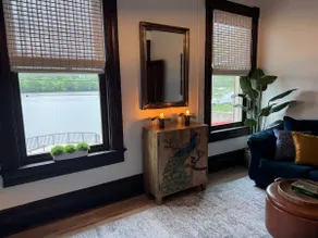 Riverfront Retreat Stunning View - Image 4