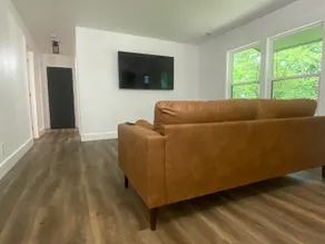 Home in East Lawrence - Image 4