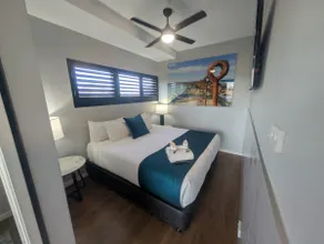 Hea402 Deluxe Two Bedroom - Image 4