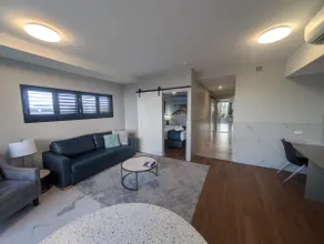 Hea402 Deluxe Two Bedroom - Image 2