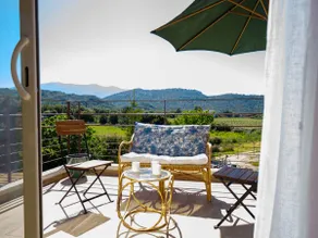 2-bedroom apartment in the Heart of the Vineyards with pool - Image 5