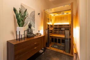 Large Home With Sauna - Image 2