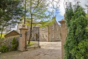 Fairview House - Image 2