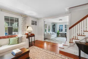 Martha's Vineyard Cottage: Walk to Town and Beach - Image 3