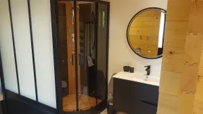 Le Cocotier Chalet and Pond Spa - Image 4