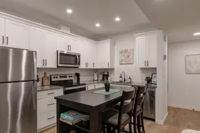 Modern 1 BR Basement Suite Retreat - Image 4