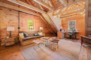 Hart's Treehouse - Image 2