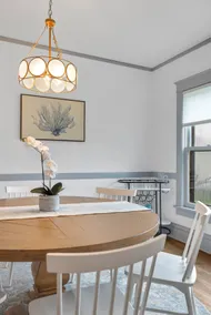 Cozy Modern Lake Geneva Escape – Walk to Downtown - Image 3