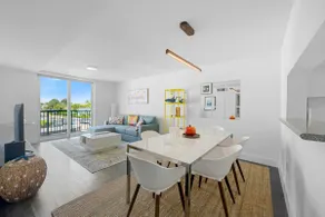 Miami Surfside Beach Condo Free Parking - Image 5