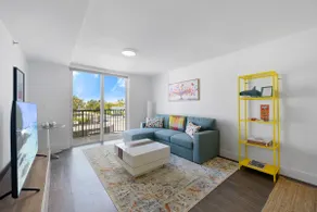 Miami Surfside Beach Condo Free Parking - Image 3