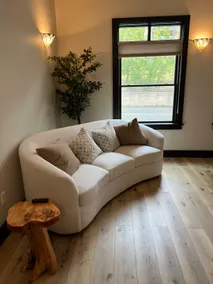 Modern Beachside Suite *New* - Image 4
