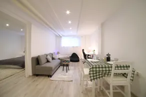 Free Parking, PS5, Netflix & Disney, Pure Air System, Pets Welcome for Free - Image 5