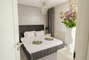 Downtown Floreasca Penthouse with Jacuzzi&Sauna - Image 3