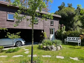 Charming idyllic wooden house - Image 2