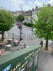 Church view – 2 min from Château de Chantilly - Image 4