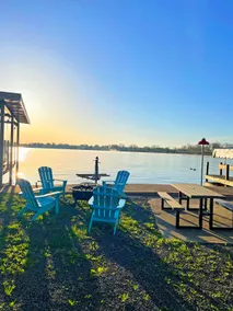 Modern Island Bungalow-Lake View - Image 3