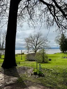 Cozy Lakeside Retreat - Image 2