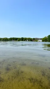 Cozy Lakeside Retreat - Image 4