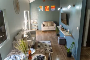 Complimentary breakfast /30 mins from UVF Airport - Image 3