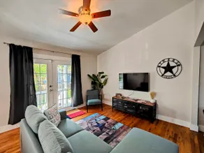 4BR house in trendy East Austin - Image 2