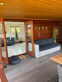 Chalet avec sauna, barbecue et terrasse | Vue jardin - Image 4
