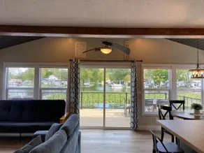 Lakeside, Kayaks, Large Deck, Endless Water Views - Image 2