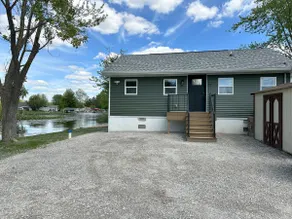Lakeside, Kayaks, Large Deck, Endless Water Views - Image 3