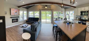 Lakeside, Kayaks, Large Deck, Endless Water Views - Image 4