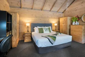 Romantic & Cosy Couples’ Retreat - Image 2