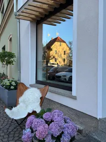 Vacation home with a patio - Image 2