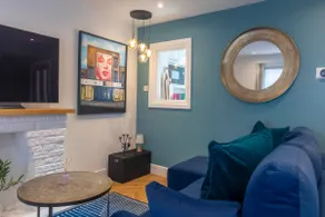 Stylish fairytale seaside cottage - Image 2