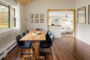 Pineview Lodge – Big Living Room + Built-in Bar - Image 3