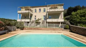 Colin-Maillard Cottage with Panoramic Views and Pool - Image 3