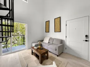 Modern Brookland Penthouse w/ Amenities & Services - Image 4