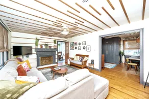 Tiki Haven: Cozy 3-Bed Bungalow - Image 3