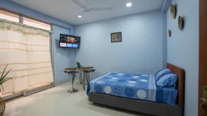 Comfortable and conveniently located room - Image 5