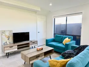 Modern 5-Bedroom, 3-Bathroom Home in Leppington - Image 2