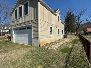 Walnut Way Apartment - Image 4
