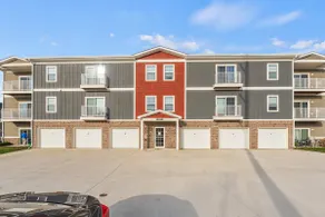 Work-Friendly 2BR/2BA • Gym • Pool • Desk - Image 3