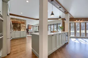 magnificent midcentury home - Image 2