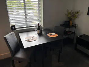 Boutique 2 bedroom apartment - Image 4