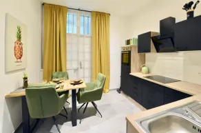 Urban Apartment with balcony near Schönbrunn - Image 2