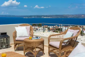 Vista Penthouse in Plaka With Shared Pool -BY APOKORONAS VILLAS - Image 3